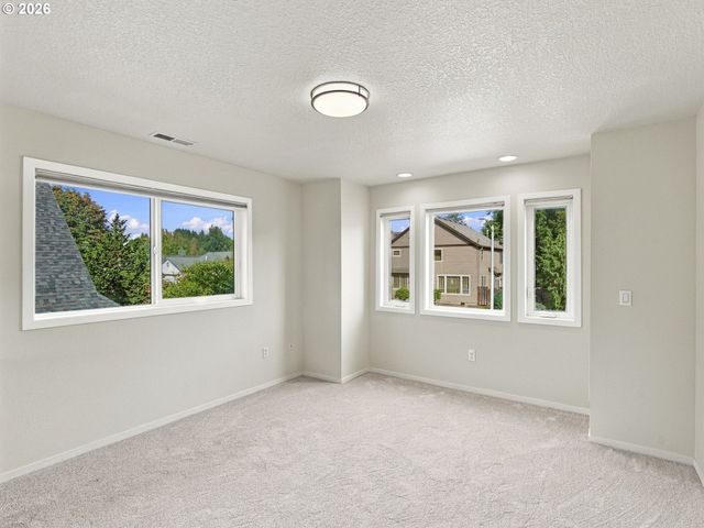 5648 Se CAMPANARIO Rd, Milwaukie, OR 97222