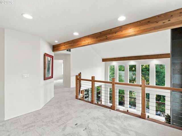 5648 Se CAMPANARIO Rd, Milwaukie, OR 97222