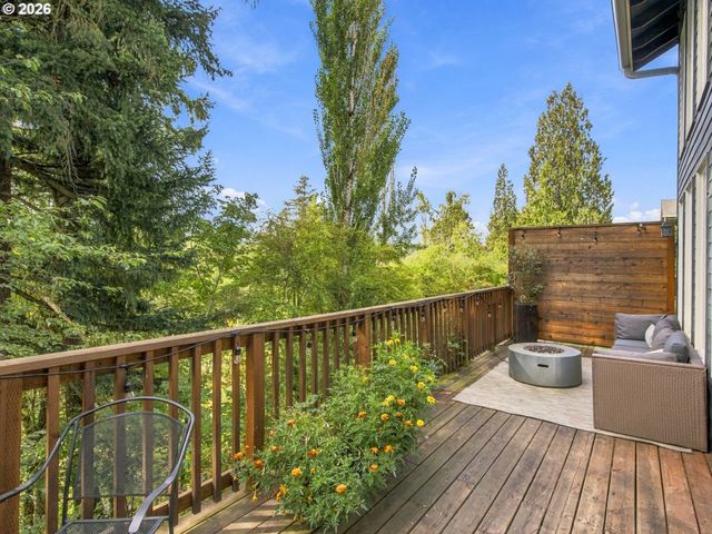 5648 Se CAMPANARIO Rd, Milwaukie, OR 97222