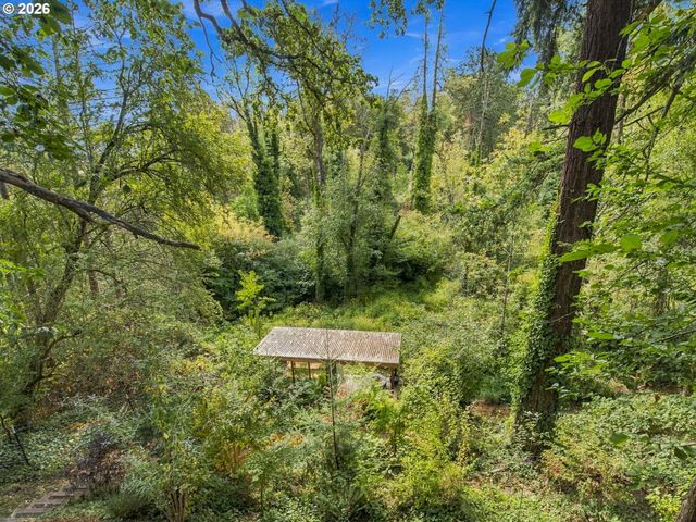 5648 Se CAMPANARIO Rd, Milwaukie, OR 97222