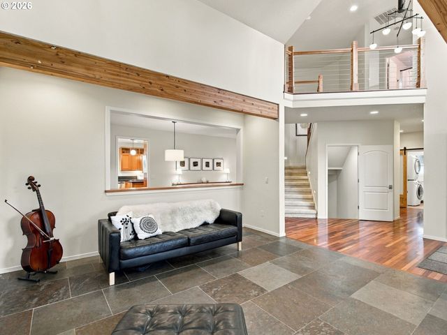 5648 Se CAMPANARIO Rd, Milwaukie, OR 97222