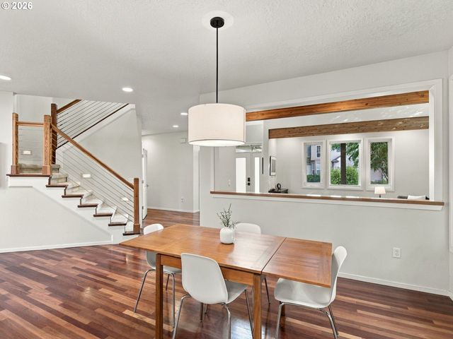 5648 Se CAMPANARIO Rd, Milwaukie, OR 97222