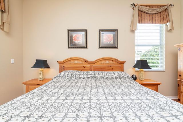 5318 Legend Hills Lane, Spring Hill, FL 34609