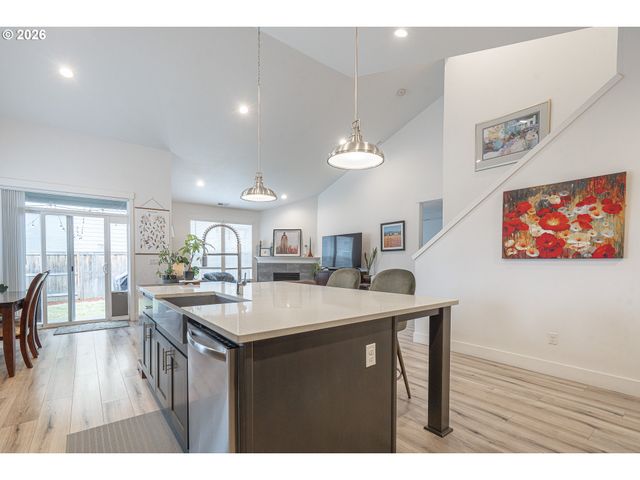 1713 N KALAPUYA Pl, Lafayette, OR 97127