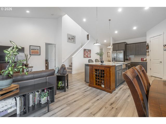 1713 N KALAPUYA Pl, Lafayette, OR 97127