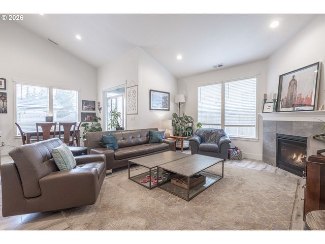 1713 N KALAPUYA Pl, Lafayette, OR 97127