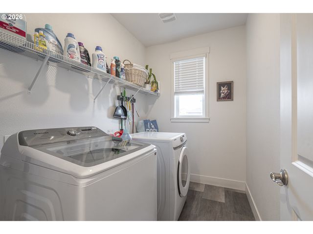 1713 N KALAPUYA Pl, Lafayette, OR 97127