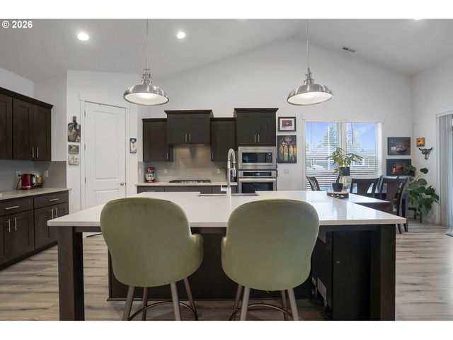 1713 N KALAPUYA Pl, Lafayette, OR 97127