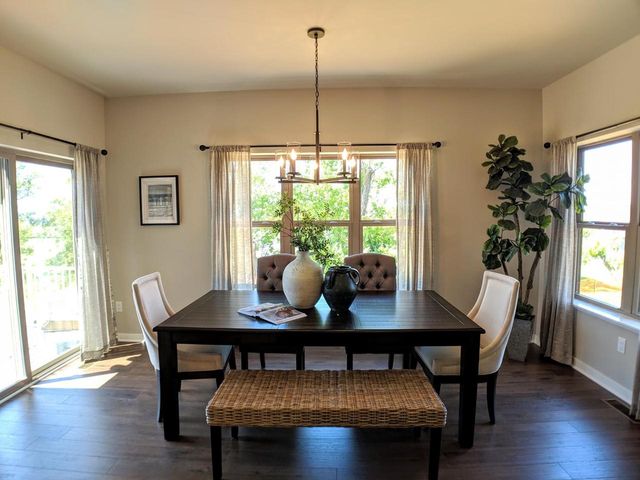 6651 Wagtail Way, Middleton, WI 53562