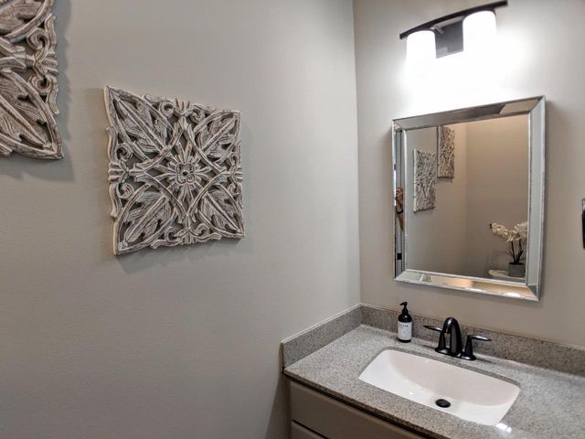 6651 Wagtail Way, Middleton, WI 53562