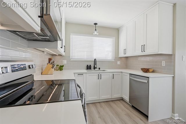 1333 Fontaine Avenue, Madison Heights, MI 48071