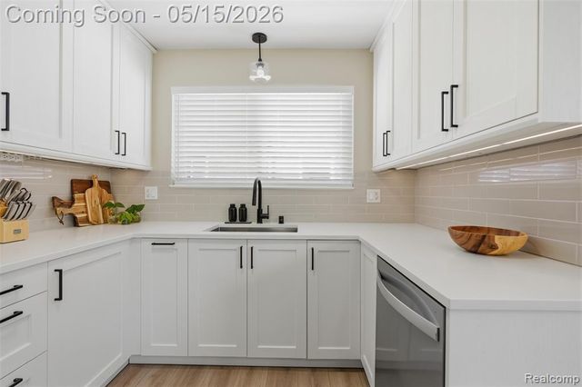 1333 Fontaine Avenue, Madison Heights, MI 48071