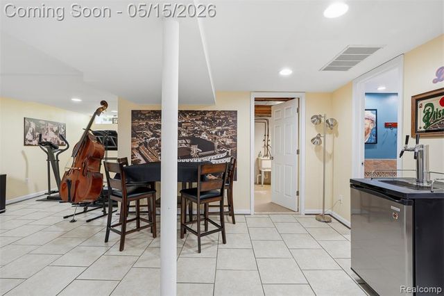 1333 Fontaine Avenue, Madison Heights, MI 48071