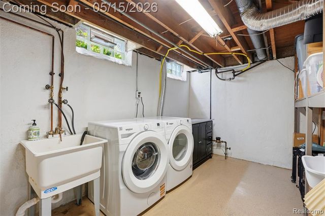 1333 Fontaine Avenue, Madison Heights, MI 48071