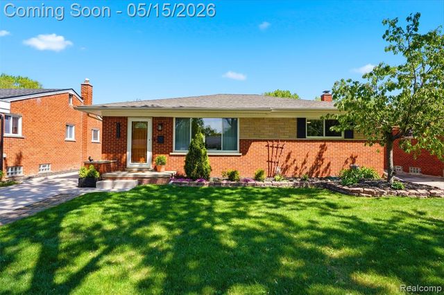 1333 Fontaine Avenue, Madison Heights, MI 48071