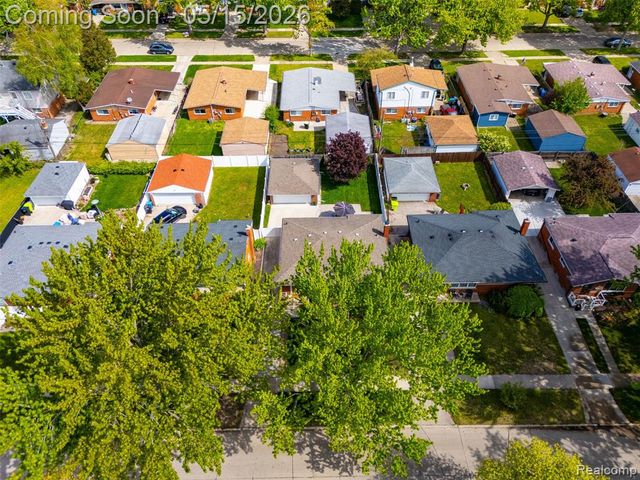1333 Fontaine Avenue, Madison Heights, MI 48071