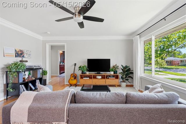 1333 Fontaine Avenue, Madison Heights, MI 48071