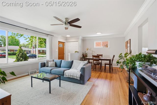 1333 Fontaine Avenue, Madison Heights, MI 48071