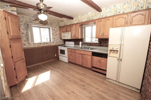 6448 Delores Boulevard, Brook Park, OH 44142