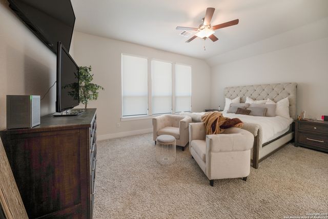 652 Vale Ct, New Braunfels, TX 78132