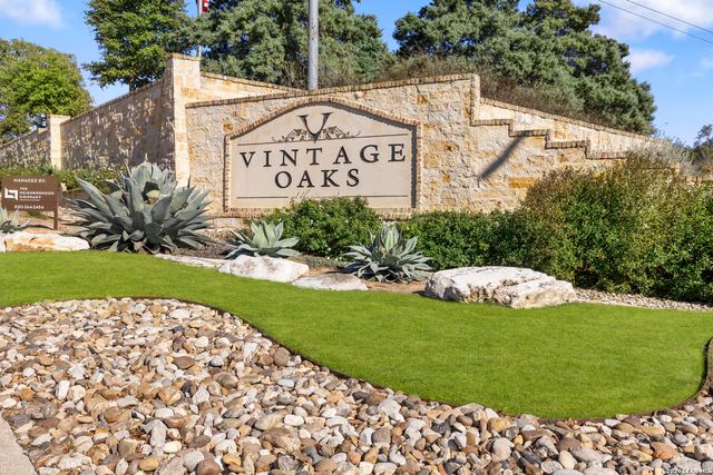 652 Vale Ct, New Braunfels, TX 78132