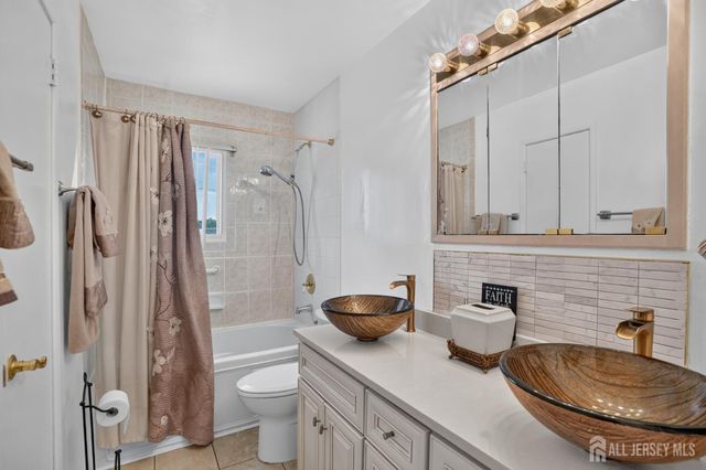 51 Patton Street, Iselin, NJ 08830