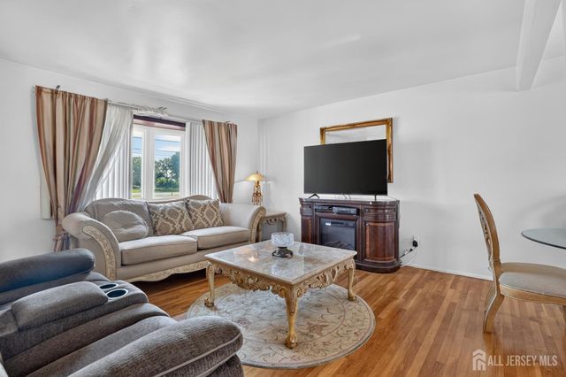 51 Patton Street, Iselin, NJ 08830