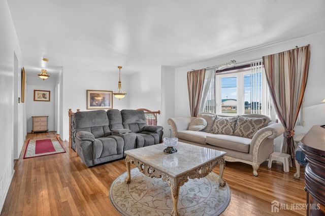 51 Patton Street, Iselin, NJ 08830