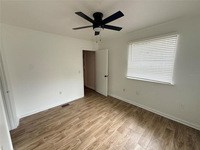 227 W WISCONSIN AVENUE, Deland, FL 32720