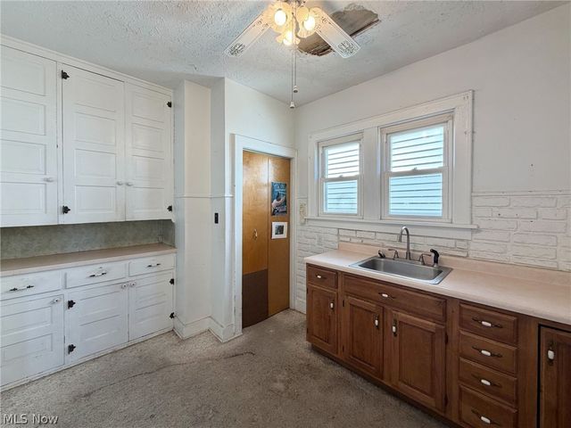 1652 Oregon Avenue, Steubenville, OH 43952