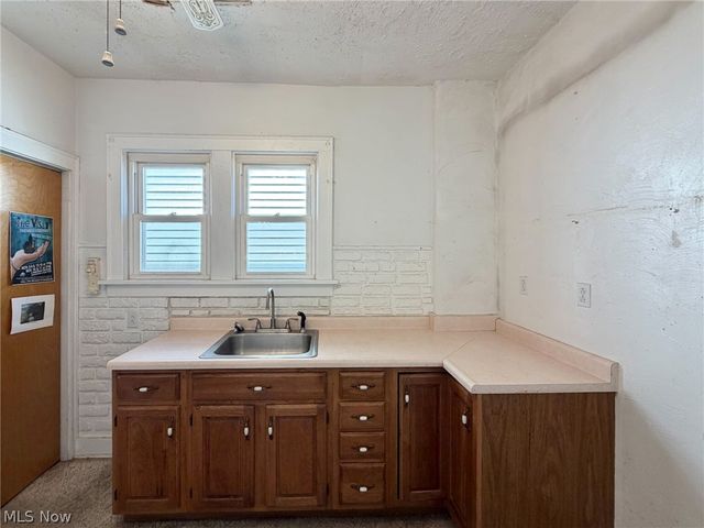 1652 Oregon Avenue, Steubenville, OH 43952