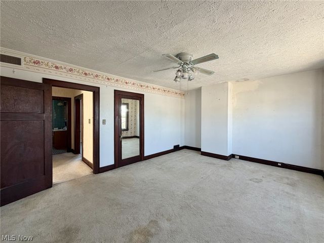 1652 Oregon Avenue, Steubenville, OH 43952