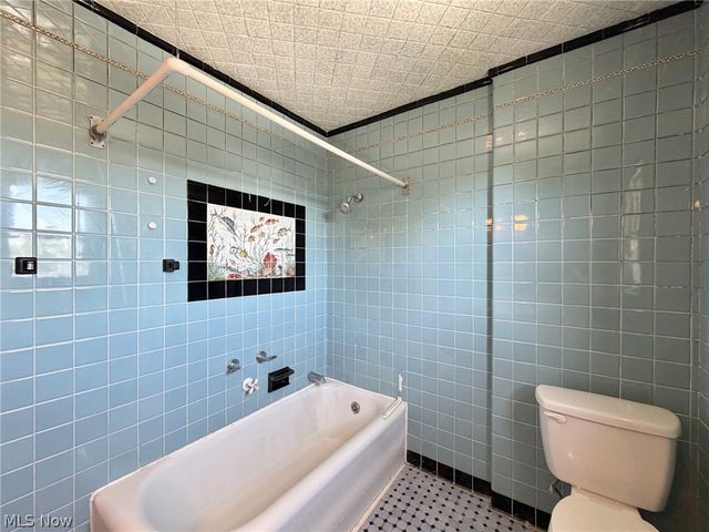 1652 Oregon Avenue, Steubenville, OH 43952