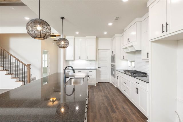1214 Carrara Street, Tontitown, AR 72762