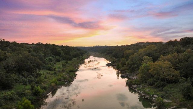 5229 Hupedo Ranch RD, Spicewood, TX 78669