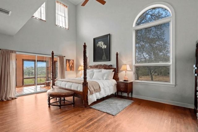 5229 Hupedo Ranch RD, Spicewood, TX 78669