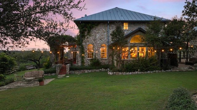 5229 Hupedo Ranch RD, Spicewood, TX 78669