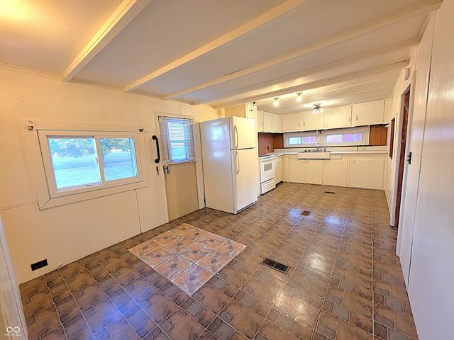 621 N North Street, Sharpsville, IN 46068