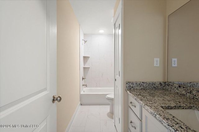 302 Wells Drive, Hernando, MS 38632