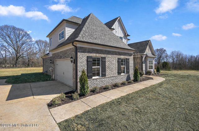 302 Wells Drive, Hernando, MS 38632