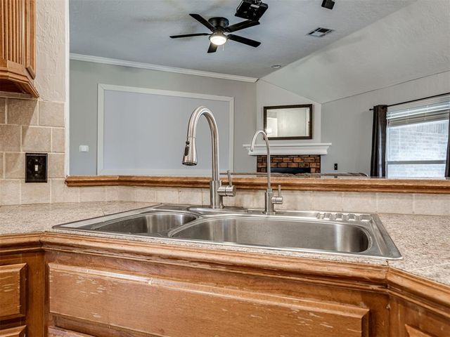 316 E Charlotte Terrace, Mustang, OK 73064
