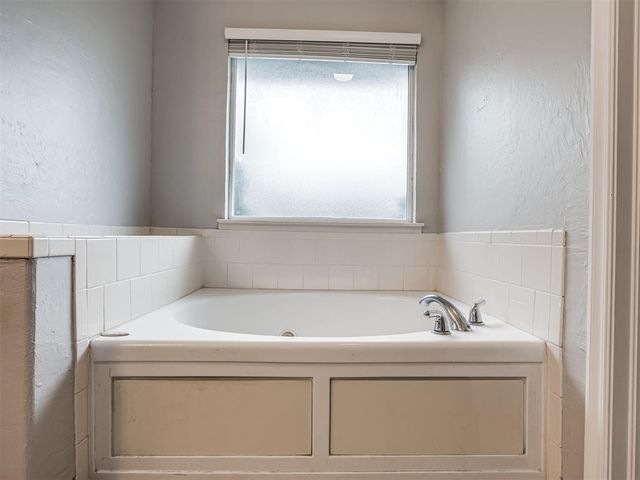 316 E Charlotte Terrace, Mustang, OK 73064
