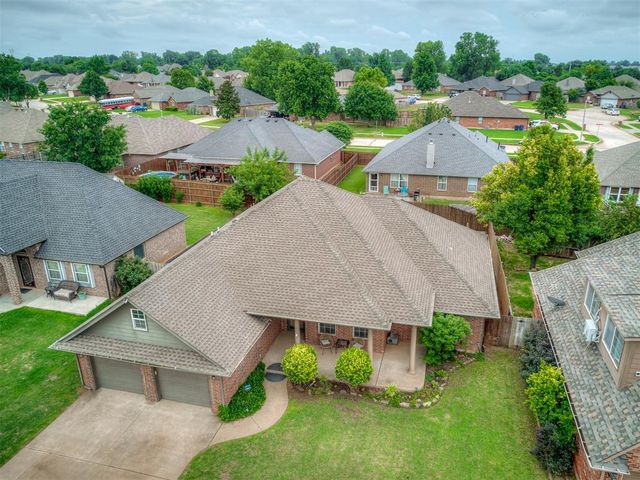 316 E Charlotte Terrace, Mustang, OK 73064