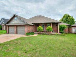 316 E Charlotte Terrace, Mustang, OK 73064