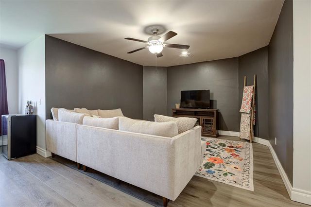 409 Greens Parkway, Norman, OK 73069