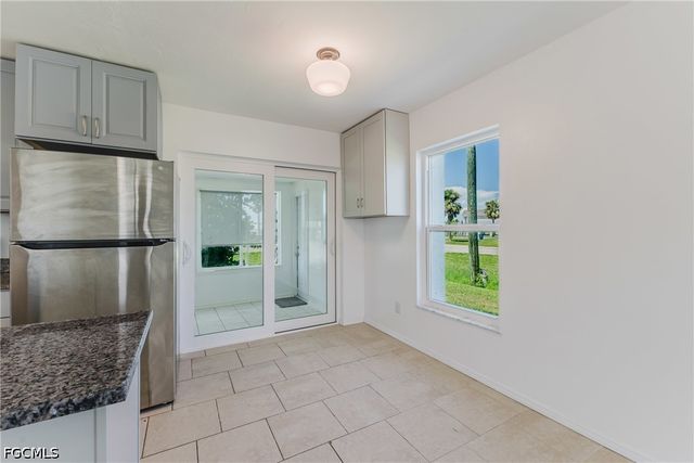 16593 Davis RD, Fort Myers, FL 33908