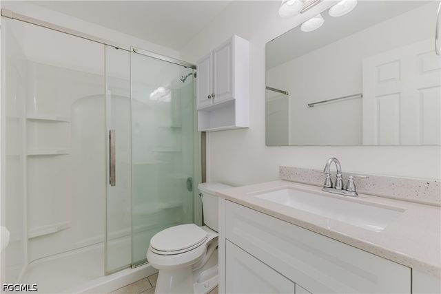 16593 Davis RD, Fort Myers, FL 33908