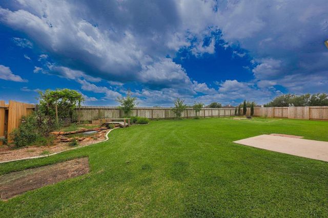 140 Avery Springs Lane, League City, TX 77539