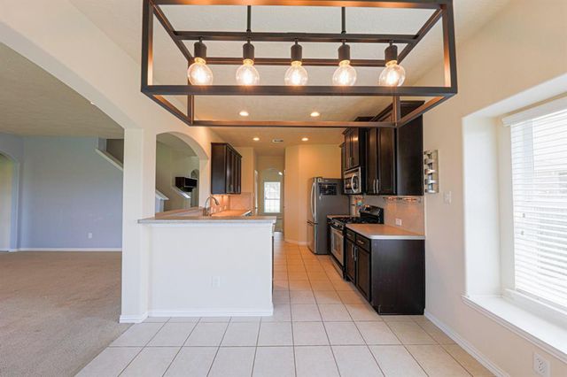 140 Avery Springs Lane, League City, TX 77539