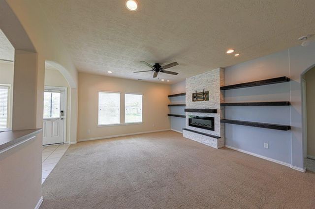 140 Avery Springs Lane, League City, TX 77539